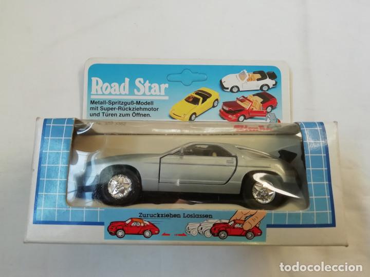 Coches a escala: ANTIGUO COCHE DE METAL PORCHE ROAD STAR RETROFRICCION DE SIMBA - NUEVO