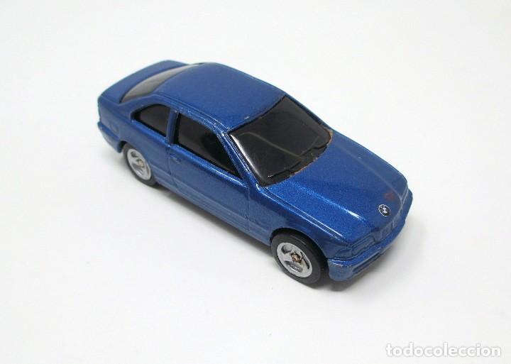 Coches a escala: BMW 328i de Maisto - Mide 7,5 cm de largo