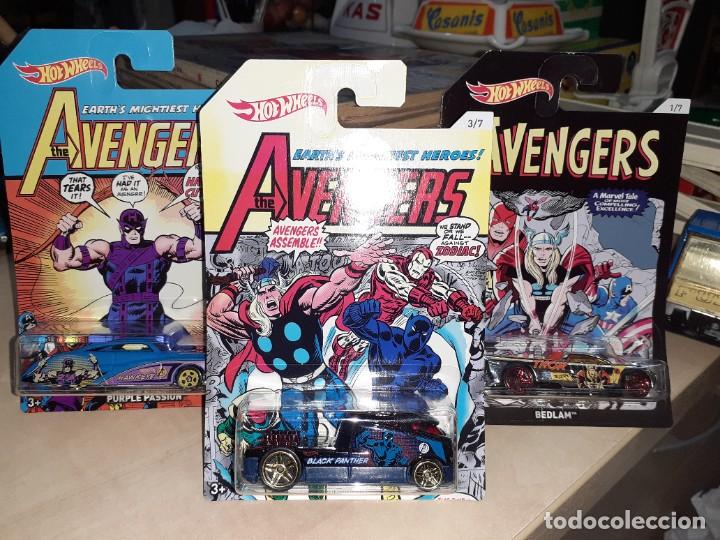 Coches a escala: Hotwheels,Los Vengadores.Thor,Ojo de Halc&oacute;n y la Pantera Negra.Lote de 3 miniaturas.
