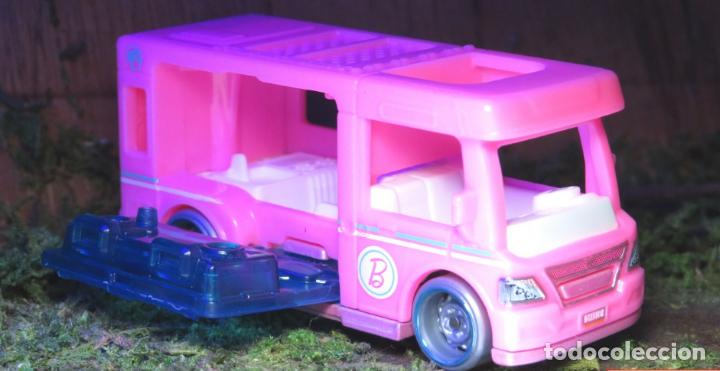Hot wheels 2021 21/250 Barbie Dream camper