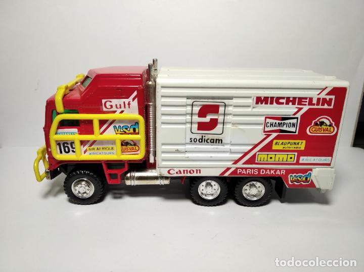 Coches a escala: GUISVAL CAMION KENWORTH ASISTENCIA PARIS DAKAR SERIE PANTHER ESCORPION ESCALA 1,53