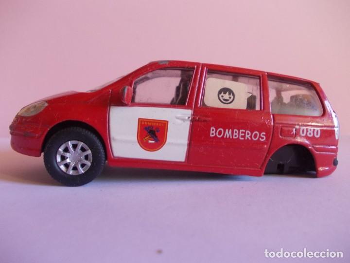 Coches a escala: veh&iacute;culo coche Bomberos 080 rojo - Foto 4