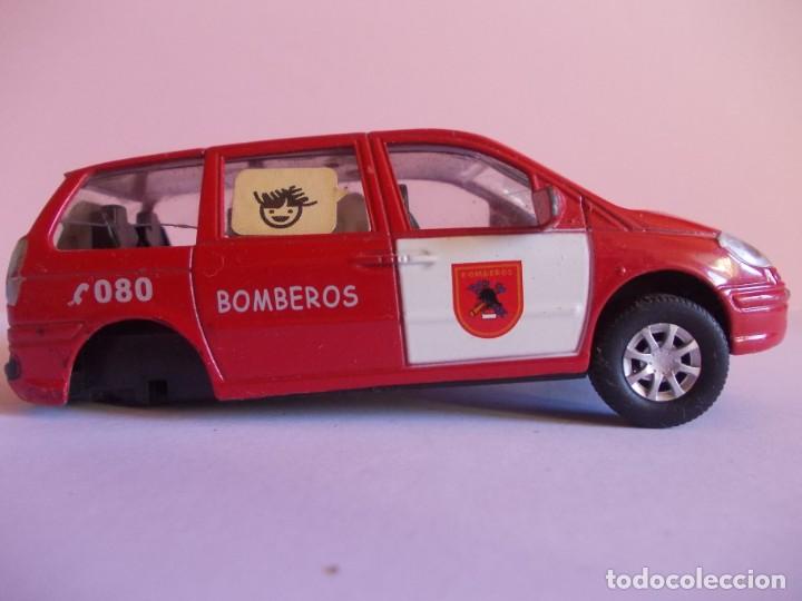 Coches a escala: veh&iacute;culo coche Bomberos 080 rojo - Foto 6