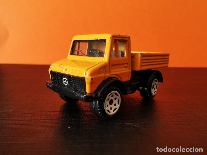 Coches a escala: Unimog 1/87 Siku - Foto 2