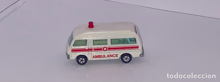 Coches a escala: Ambulancia Tomica n-3 Nissan Caravan Made in Japan