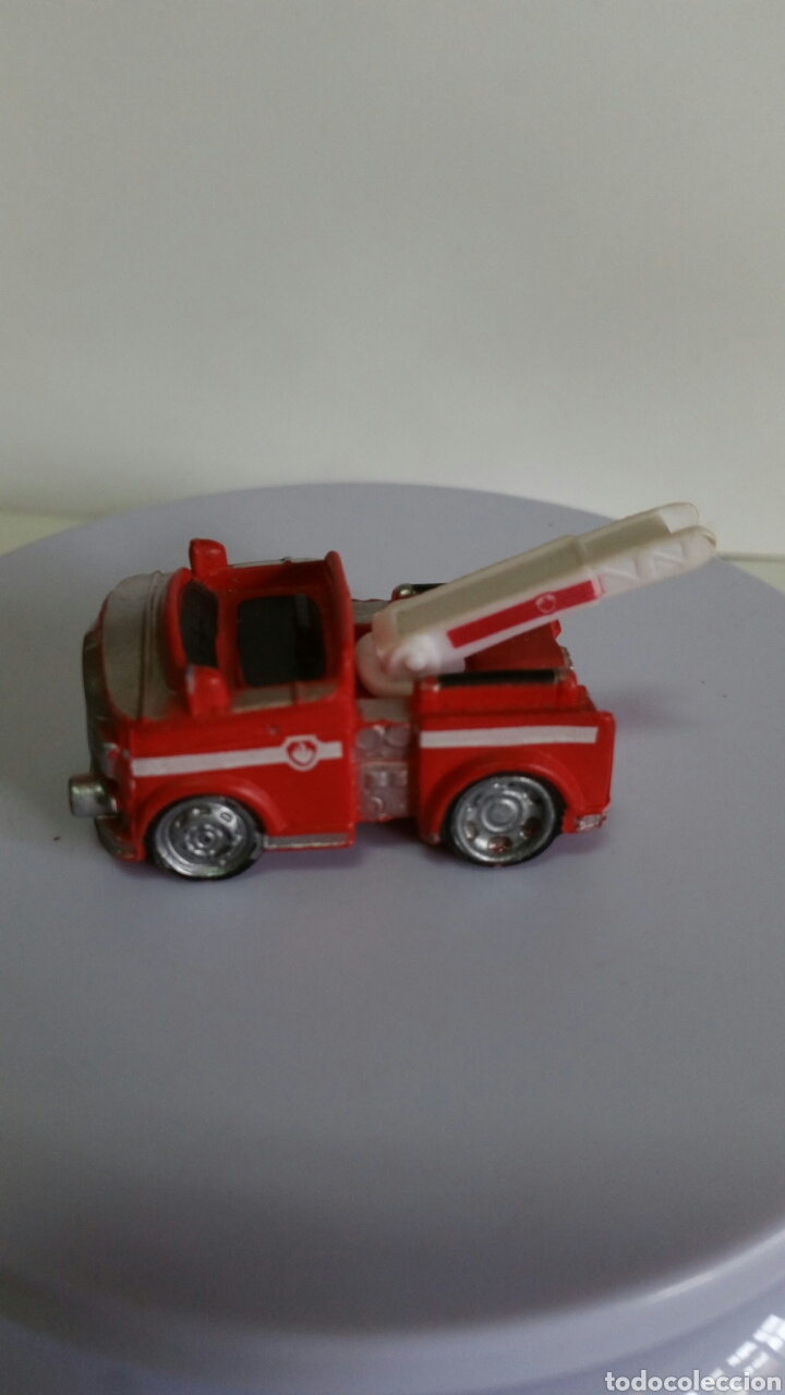 Coches a escala: CAMION GR&Uacute;A EN PVC / SPIN MASTER - 2015 - Foto 4