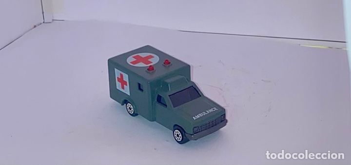 Coches a escala: Majorette Ambulance sonic flashers - Foto 1