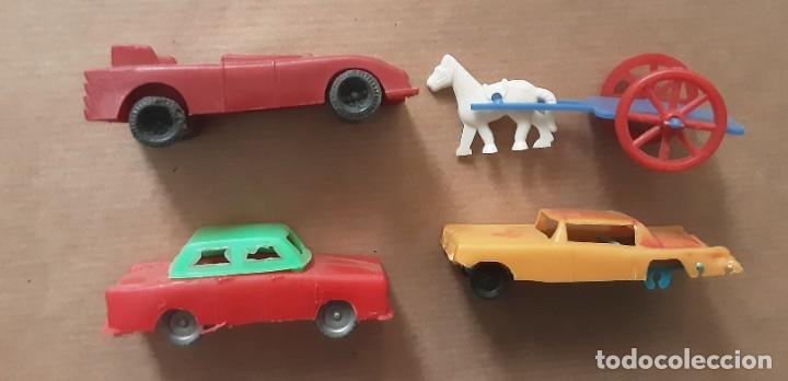 Coches a escala: Coches plastico kiosko antiguos - Foto 5