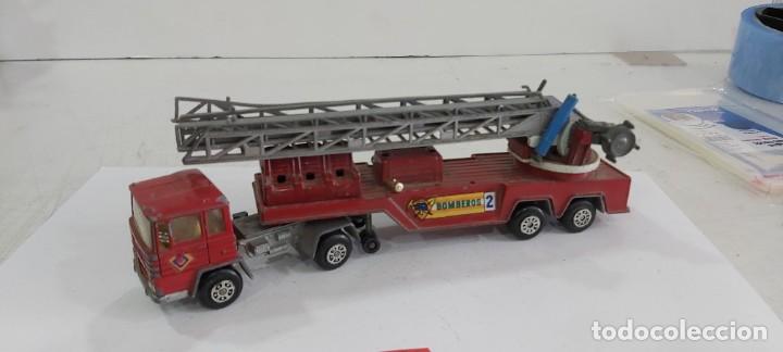 Coches a escala: ANTIGUO CAMION DE BOMBEROS DE LA MARCA ESPA&Ntilde;OLA MIRA PEGASO