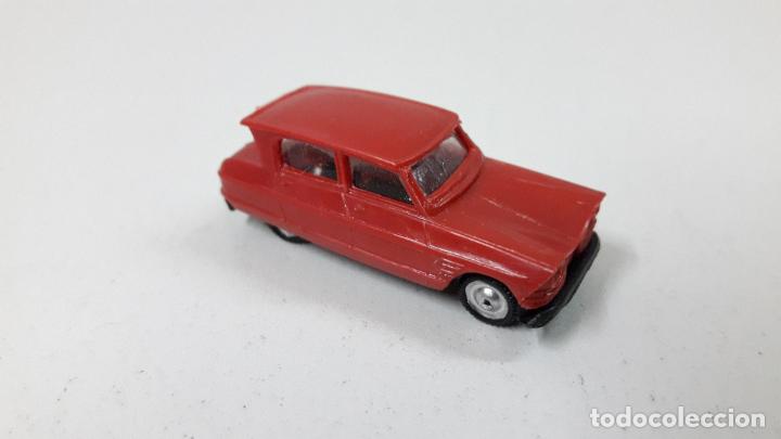 Coches a escala: COCHE . REALIZADO POR EKO . MEDIDA DE LARGO 4,2 CM