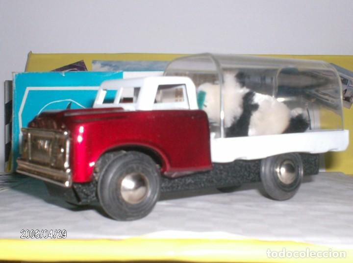 Coches a escala: CAMION CHINO CON OSO PANDA PULL BACK DE METAL MIDE 15 CM. RARO !LINDO&iexcl;