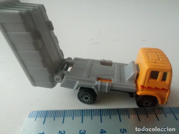 Coches a escala: MAISTO CAMION VOLQUETE CHINA COCHE LOTE