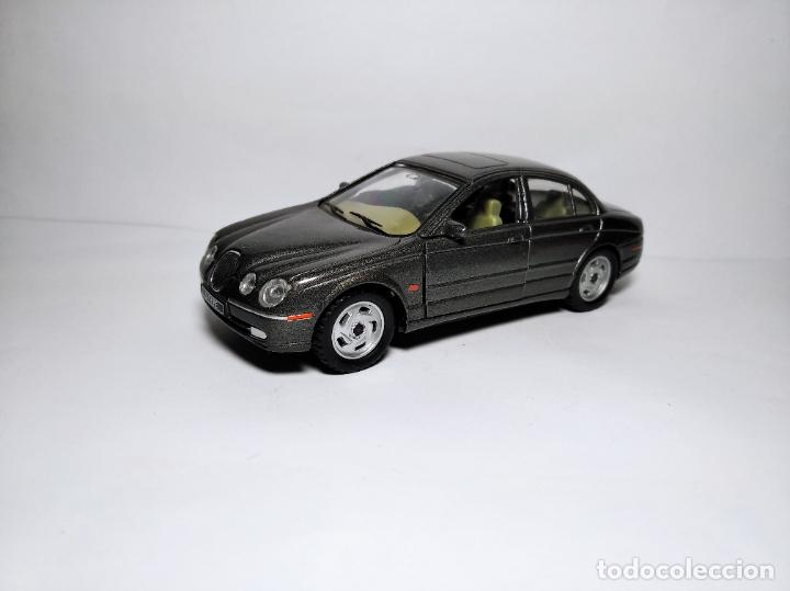 Coches a escala: JAGUAR S TYPE DE KINSMART 1,38 METAL