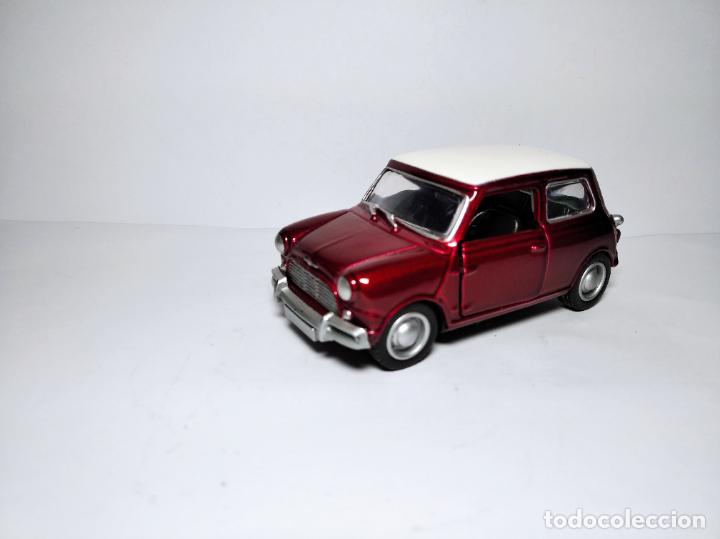 Coches a escala: MINI COOPER CLASICO DE MOTOR MAX MOTORMAX 1,36