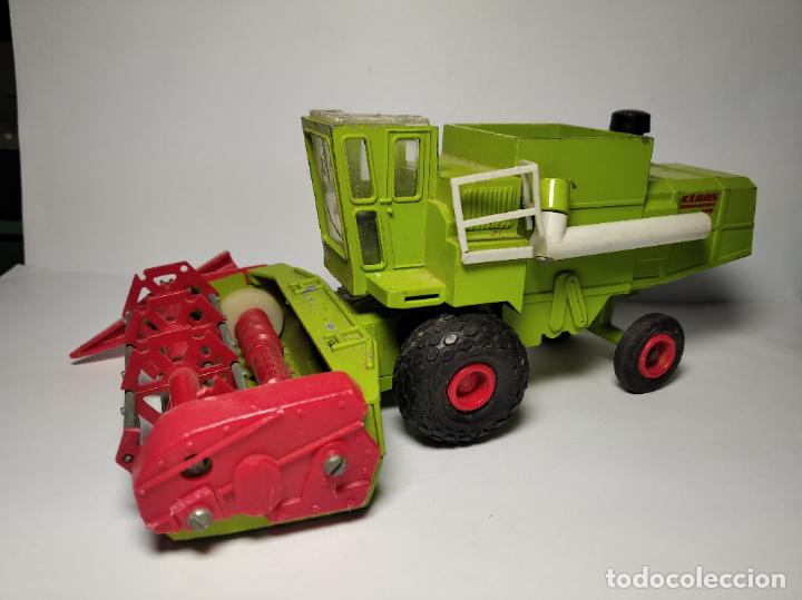 Carros em escala: COSECHADORA CLAAS DOMINATOR DE LA MARCA GAMA