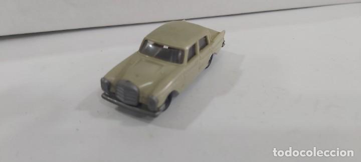 Coches a escala: ANTIGUO COCHE CAMION DE EKO A&Ntilde;OS 70 MERCEDES 220