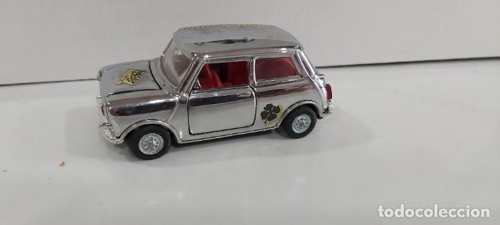 Auto in scala: ANTIGUO COCHE DE LA MARCA PILEN MINI COOPER PLATA