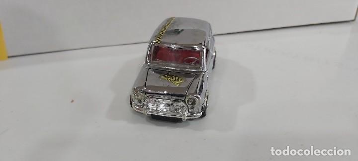 Coches a escala: ANTIGUO COCHE DE LA MARCA PILEN MINI COOPER PLATA - Foto 2