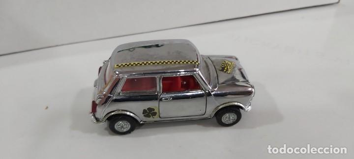 Coches a escala: ANTIGUO COCHE DE LA MARCA PILEN MINI COOPER PLATA - Foto 3