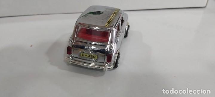 Coches a escala: ANTIGUO COCHE DE LA MARCA PILEN MINI COOPER PLATA - Foto 4