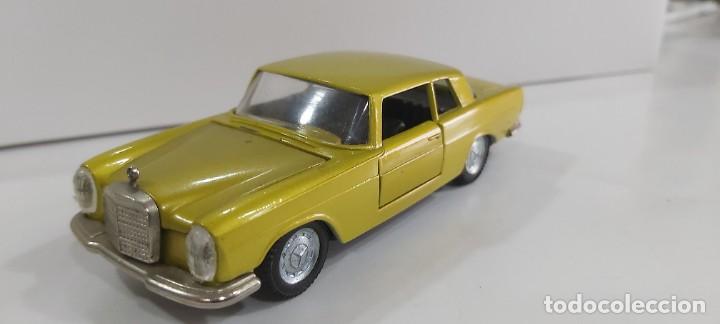 Coches a escala: ANTIGUO COCHE DE LA MARCA PILEN MERCEDES 250 COUPE