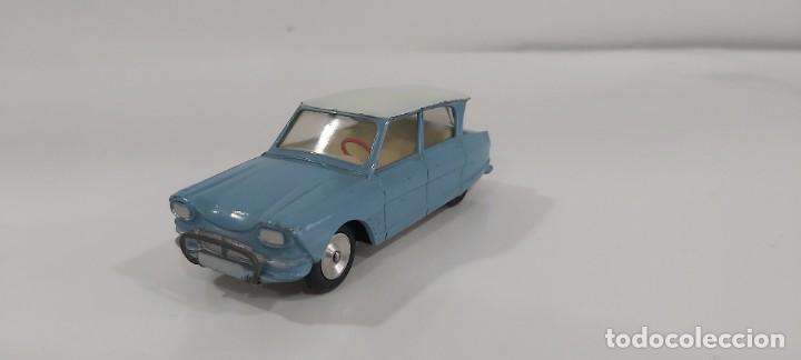 Coches a escala: ANTIGUO COCHE SOLIDO FRANCE CITROEN AMI 6