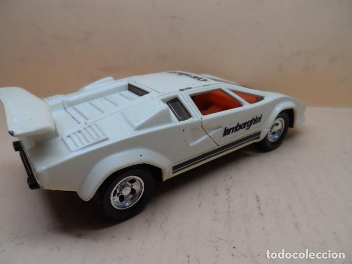 Coches a escala: GUISVAL LAMBORGHINI COUNTACH BLANCO 1/30 - Foto 3
