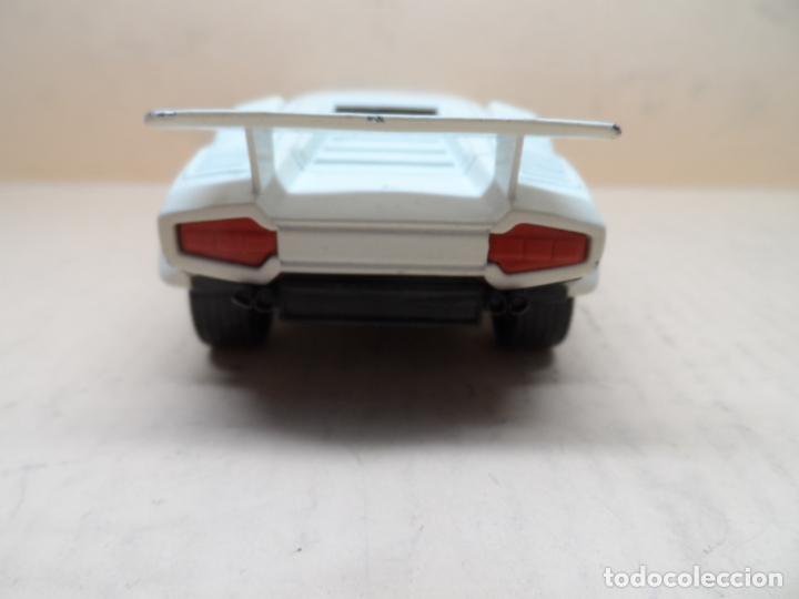 Coches a escala: GUISVAL LAMBORGHINI COUNTACH BLANCO 1/30 - Foto 4
