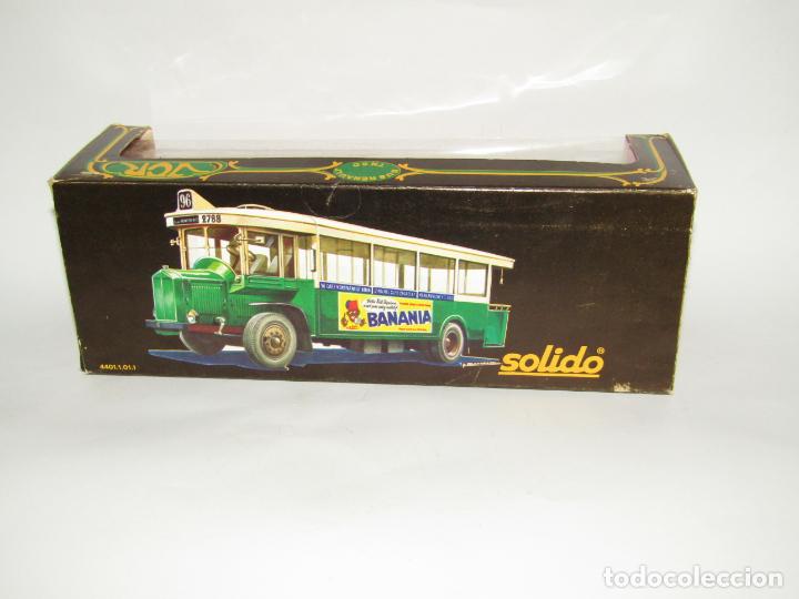Coches a escala: Antigua Caja Vac&iacute;a del Autob&uacute;s RENAULT TN 6C N&ordm; 4401 de SOLIDO Fabricado en Francia