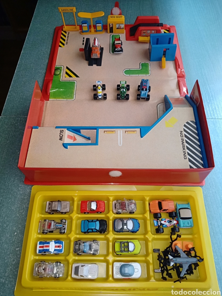 Coches a escala: CENTRO DE SERVICIO DE MICROMACHINES CITY PARKING CON COCHES
