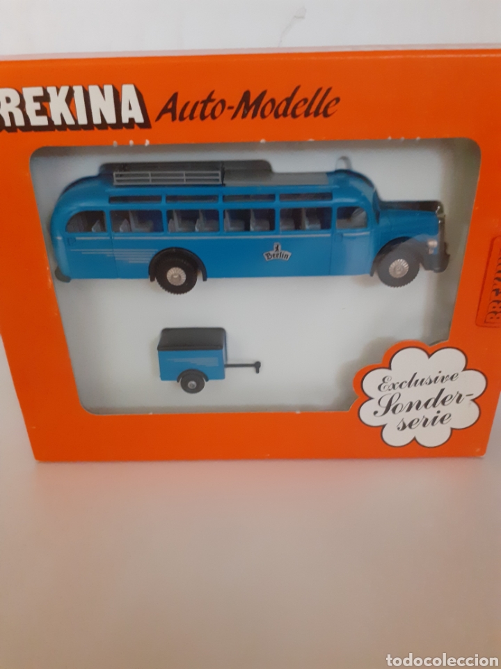 Coches a escala: BREKINA AUTOBUS REISEBUS BERLIN EN CAJA