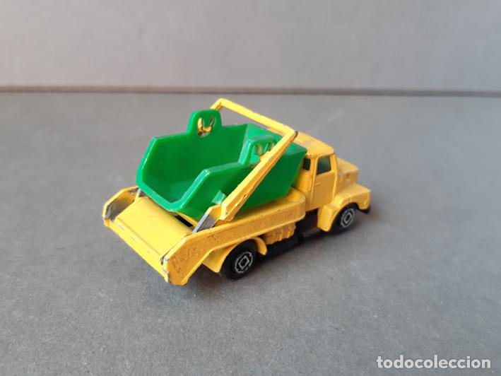 Coches a escala: CAMION VOLVO CON CONTAINER DE GUISVAL - Foto 3