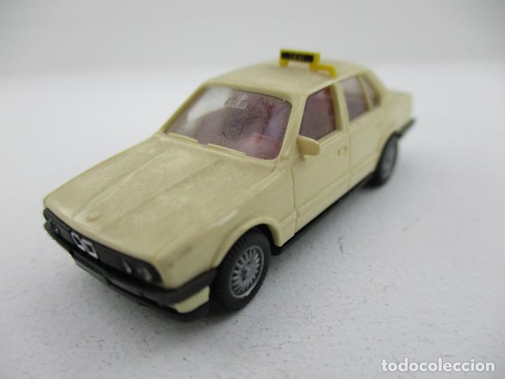 Coches a escala: COCHE ESCALA 1:87 R B1 - Foto 1