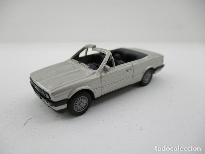 Coches a escala: COCHE ESCALA 1:87 R B3 - Foto 1