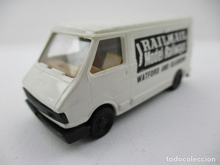 Coches a escala: COCHE ESCALA 1:87 R B3 - Foto 1