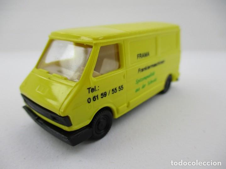 Coches a escala: COCHE ESCALA 1:87 R B4 - Foto 1