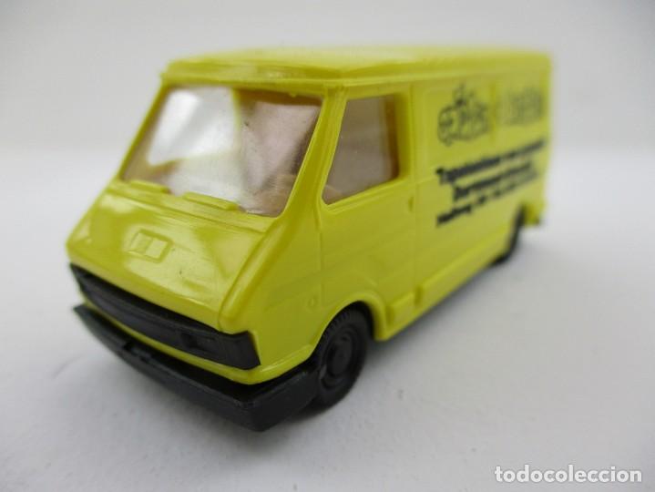 Coches a escala: COCHE ESCALA 1:87 R B4 - Foto 1