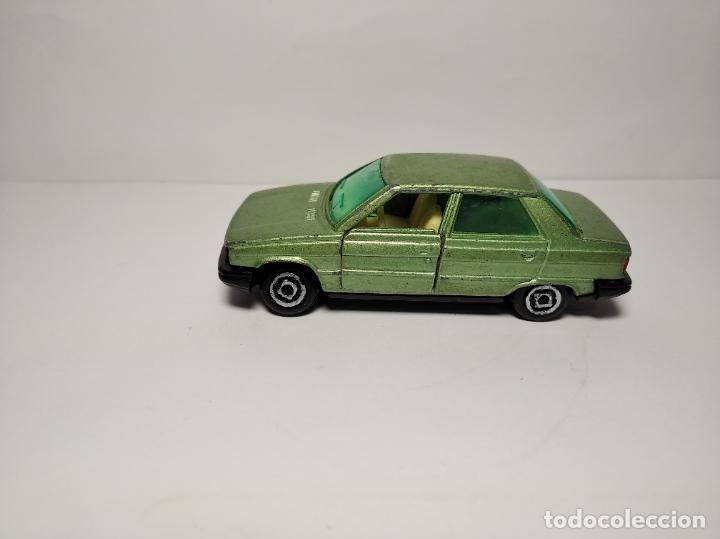 Coches a escala: RENAULT 9 ref 6 5 12 17 21 11 18 DE GUISVAL CAMPEON 1,64