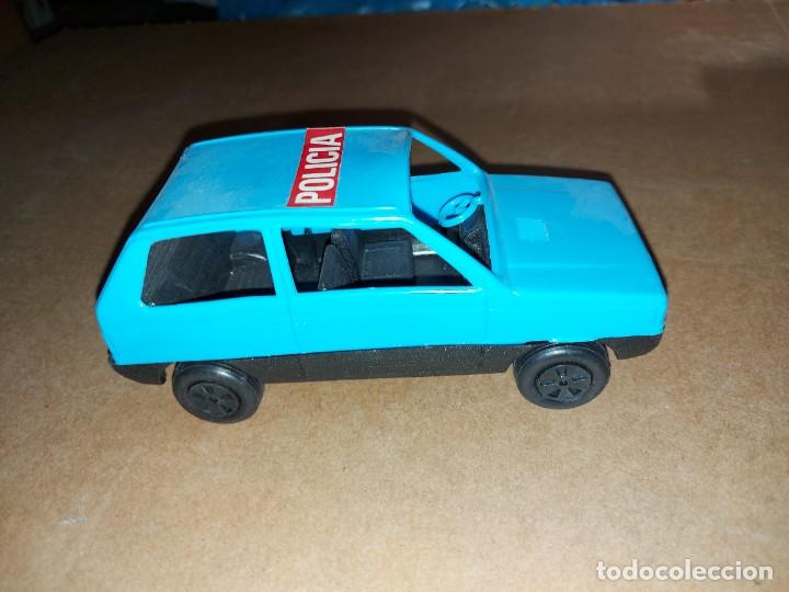 Coches a escala: COCHE policia SEAT PANDA de karpan