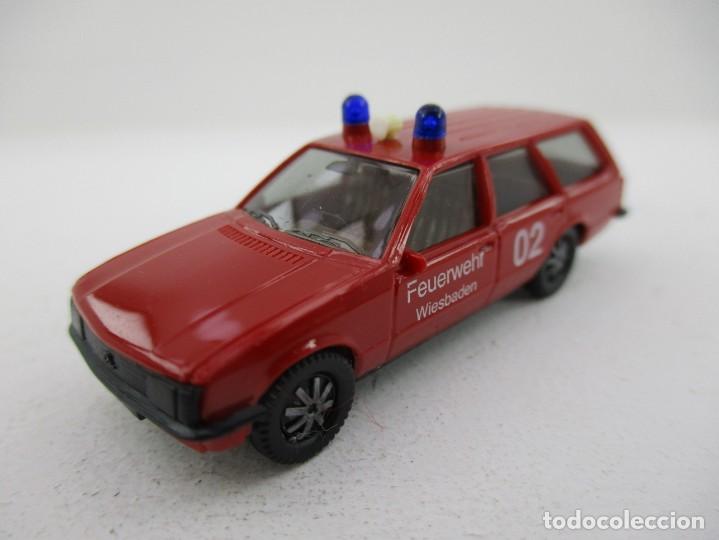 Coches a escala: COCHE ESCALA 1:87 R-B3 - Foto 1