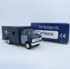 Coches a escala: TRIDENT 90218 HO CHEVROLET VAN MASSACHUSETTS STATE POLICE. ESCALA 1/87 H0 (4069). Lote 289670888