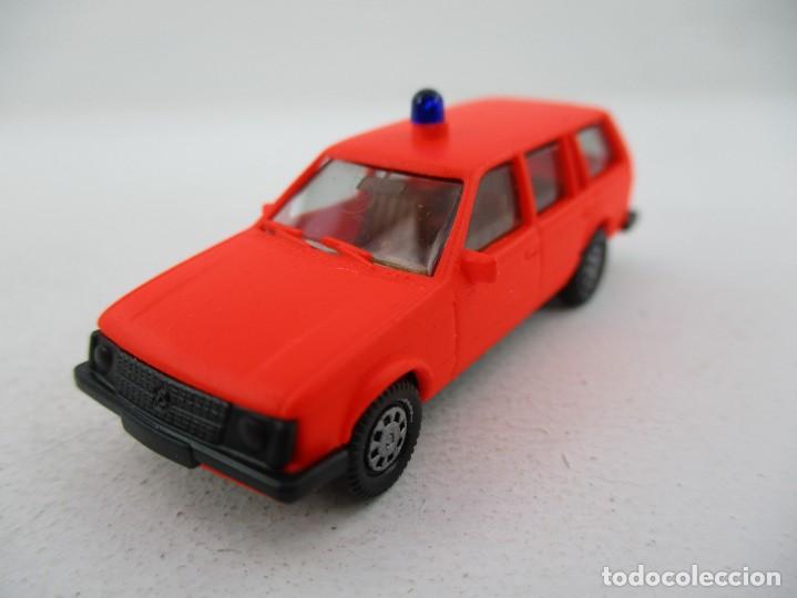 Coches a escala: COCHE ESCALA 1:87 R-DK - Foto 1