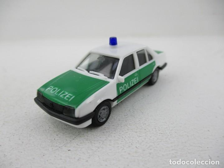 Coches a escala: COCHE ESCALA 1:87 R-DK - Foto 1