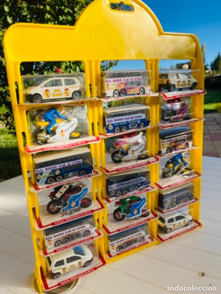Coches a escala: Expositor guisval, Real Madrid - Foto 5