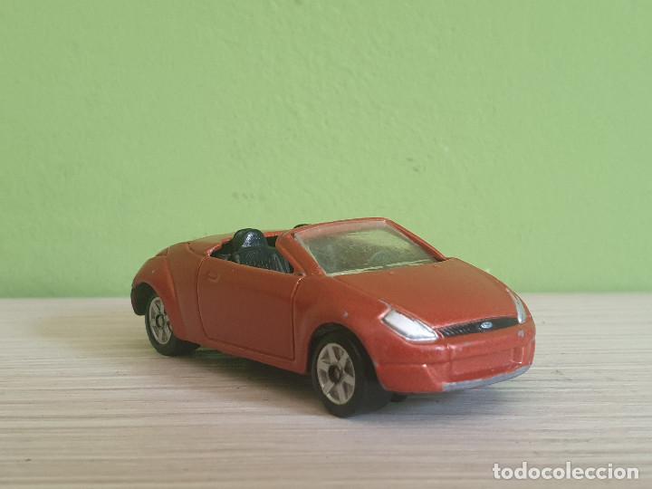 Coches a escala: FORD STREET KA_ 1:64 _Fabricante MAISTO 8 CM