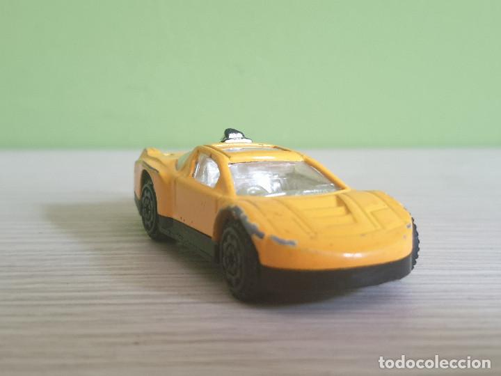 Auto in scala: COCHE DEPORTIVO _1:64_ Fabricante N/A.
