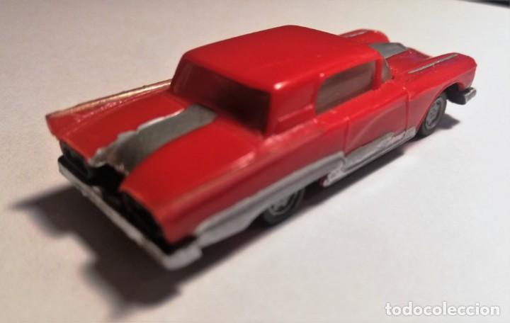 Coches a escala: EKO. Ford Thunderbird. Rojo y plata. - Foto 2