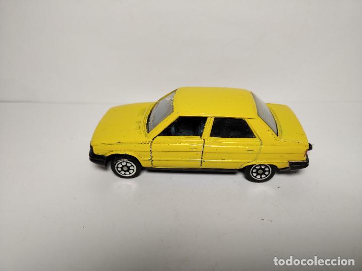Coches a escala: RENAULT 9 DE GUISVAL CAMPEON 1,64 ref 6 5 12 17 21 11 18