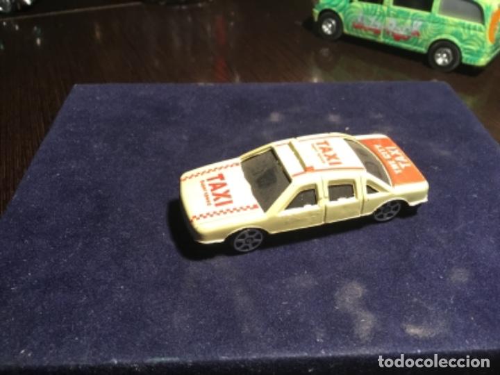 Coches a escala: Coche taxi Pl&aacute;stico - Foto 1