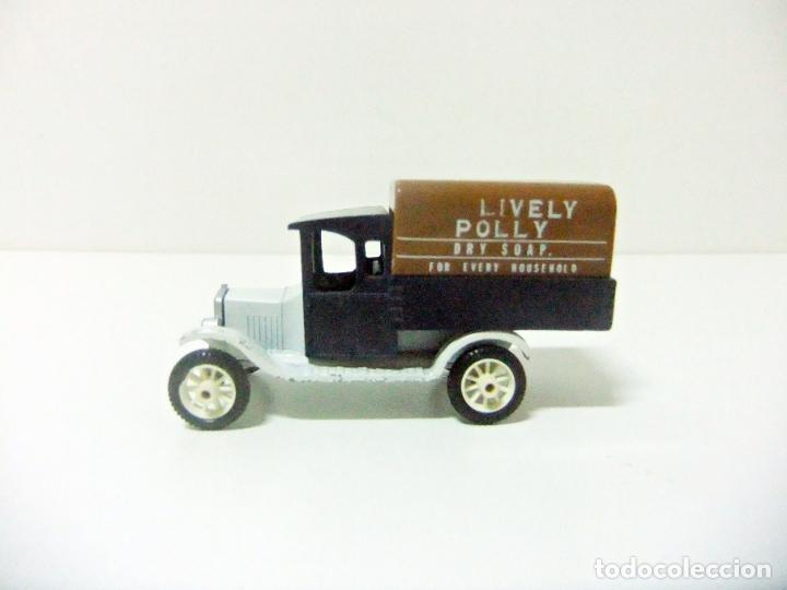 Coches a escala: FORD T 1919 LIVELY POLLY DRY SOAP EFSI HOLLAND COCHE 1:64 APROX. CAMI&Oacute;N T-FORD MODEL T CAR TRUCK TOY